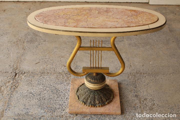 Antig&uuml;edades: mesa auxiliar en forma de lira - Foto 1