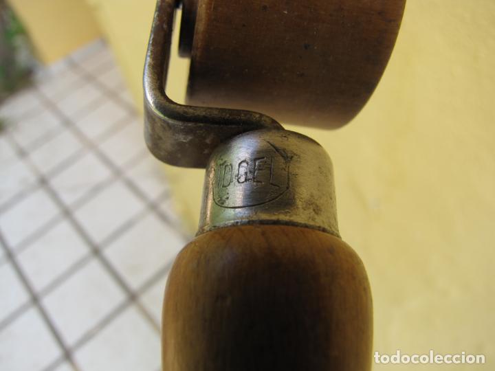 Antig&uuml;edades: 6- Rodillo . RIDGEL England - Foto 8