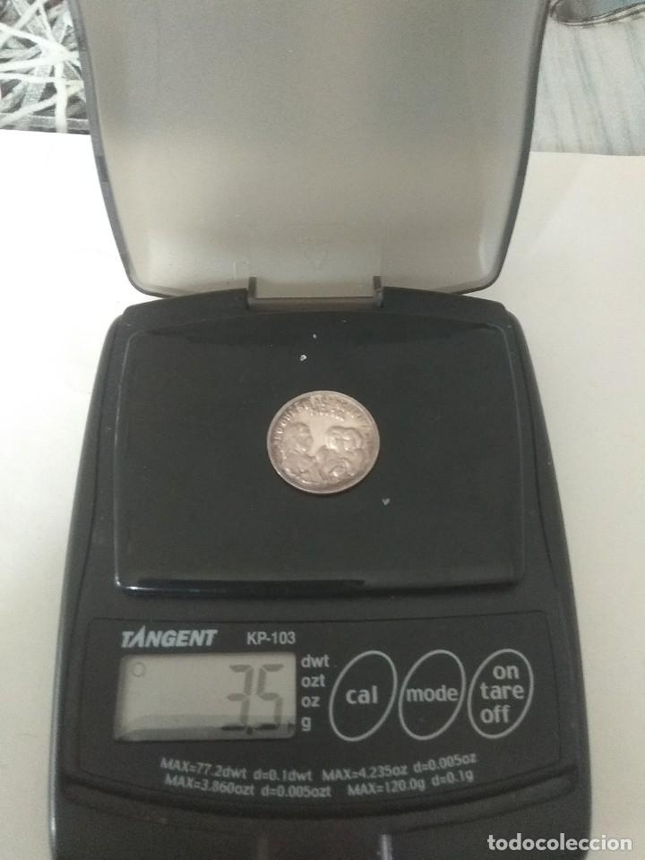 Antig&uuml;edades: Medallleria de plata - Foto 1