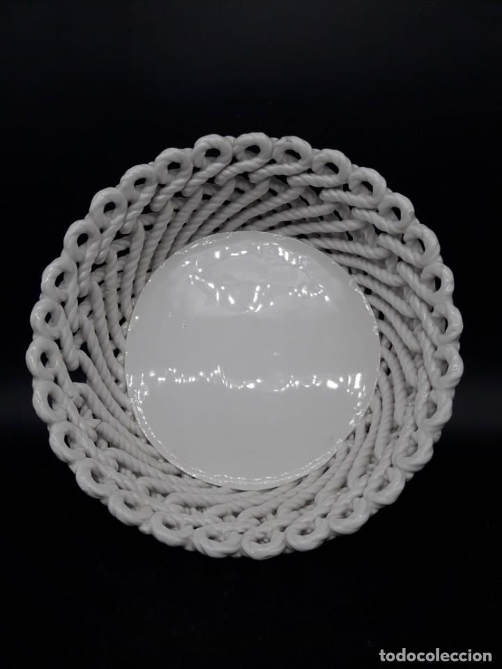 Antig&uuml;edades: Frutero de ceramica - Foto 1