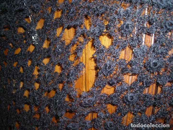 Antig&uuml;edades: mantilla 3 picos negra - Foto 5