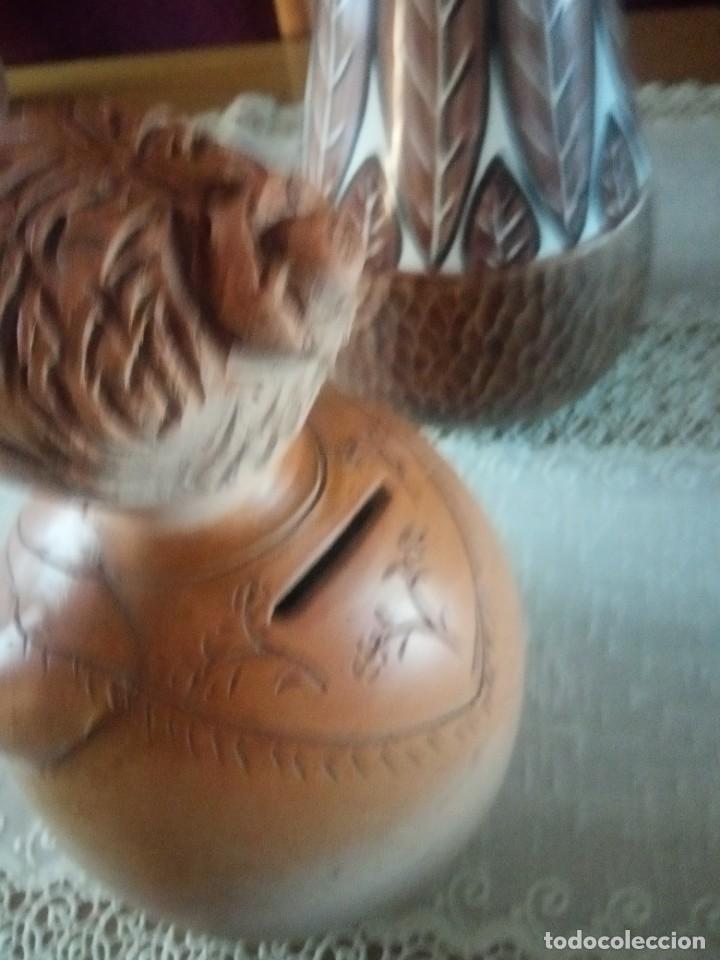 Antig&uuml;edades: HUCHA FIGURA DE MA&Ntilde;AEN BARRO - Foto 2