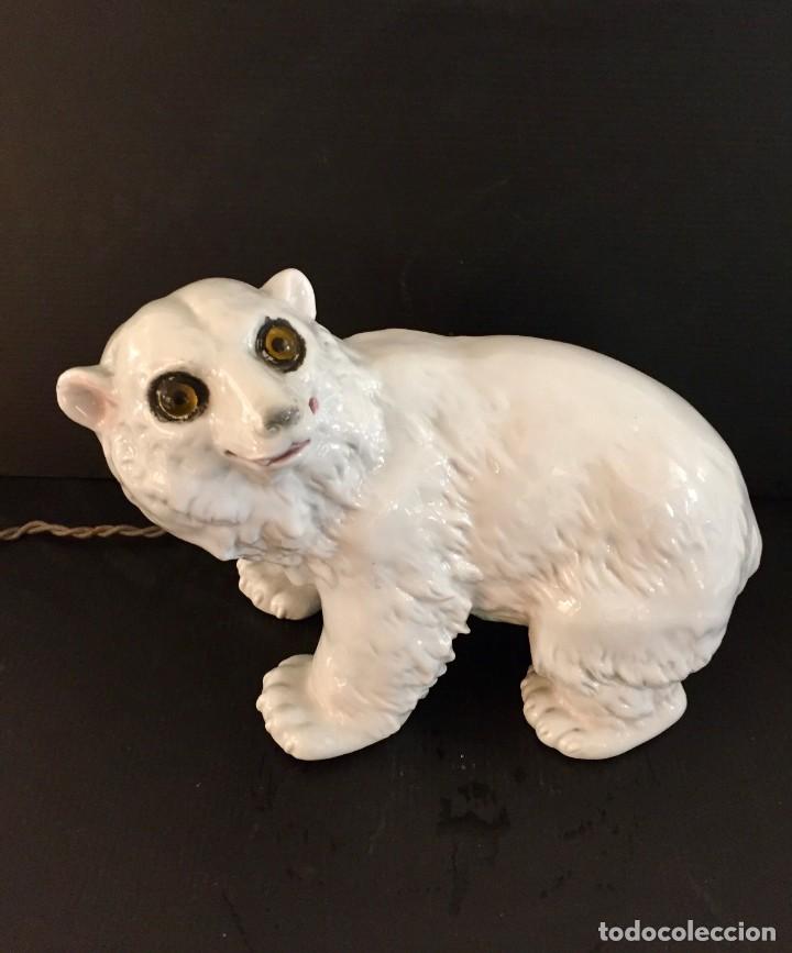 Antig&uuml;edades: OSO POLAR LAMPARA PORCELANA CAPODIMONTE 1930