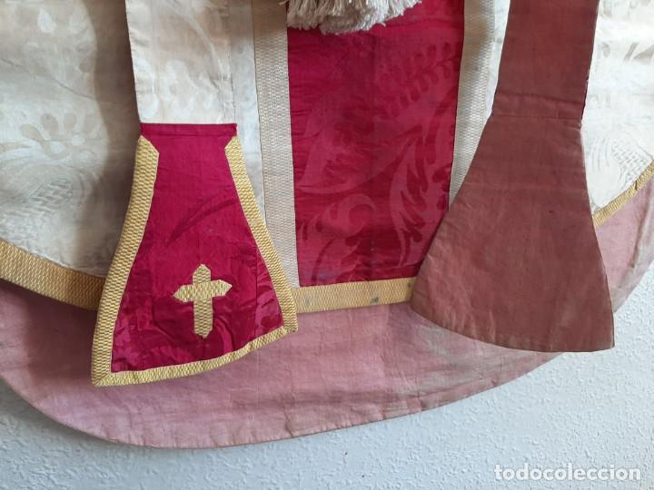 Antig&uuml;edades: CASULLA DE SEDA DAMASQUINADA - ESTOLA, MAN&Iacute;PULO Y C&Iacute;NGULO - SIGLO XIX - Foto 14