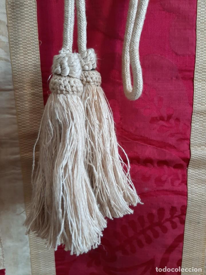 Antig&uuml;edades: CASULLA DE SEDA DAMASQUINADA - ESTOLA, MAN&Iacute;PULO Y C&Iacute;NGULO - SIGLO XIX - Foto 15