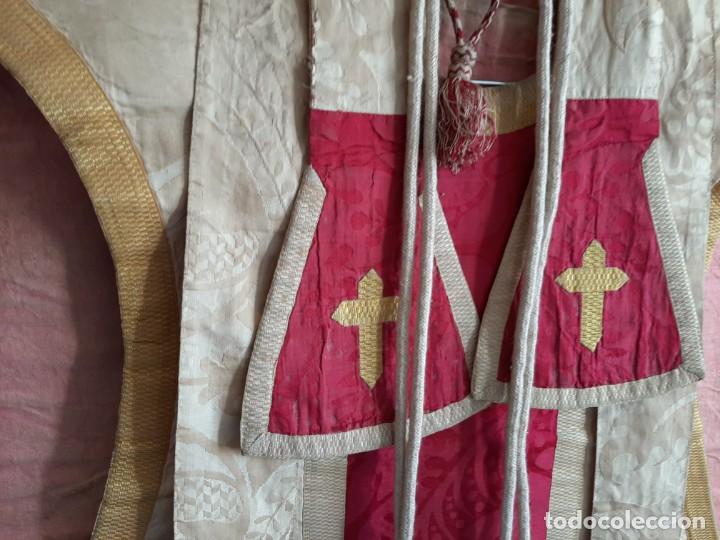 Antig&uuml;edades: CASULLA DE SEDA DAMASQUINADA - ESTOLA, MAN&Iacute;PULO Y C&Iacute;NGULO - SIGLO XIX - Foto 16