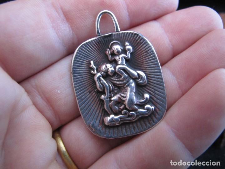 Antig&uuml;edades: Medalla religiosa vintage de plata - Foto 3