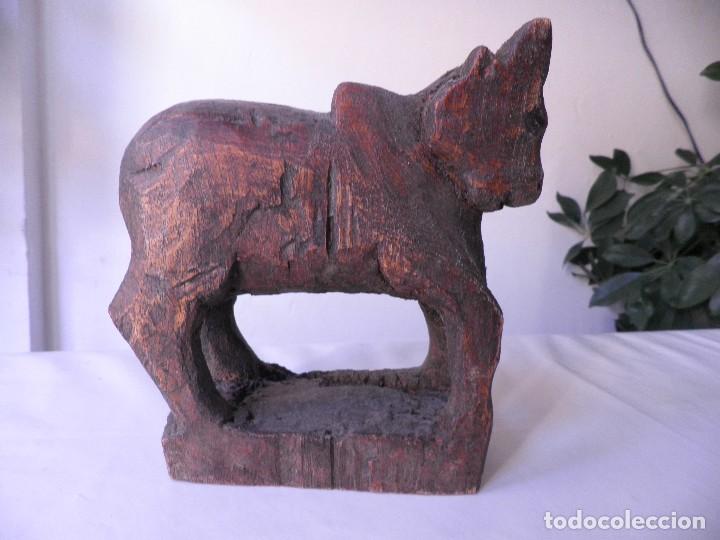 Antig&uuml;edades: ANIMAL (TORO?) TALLADO EN MADERA. - Foto 1