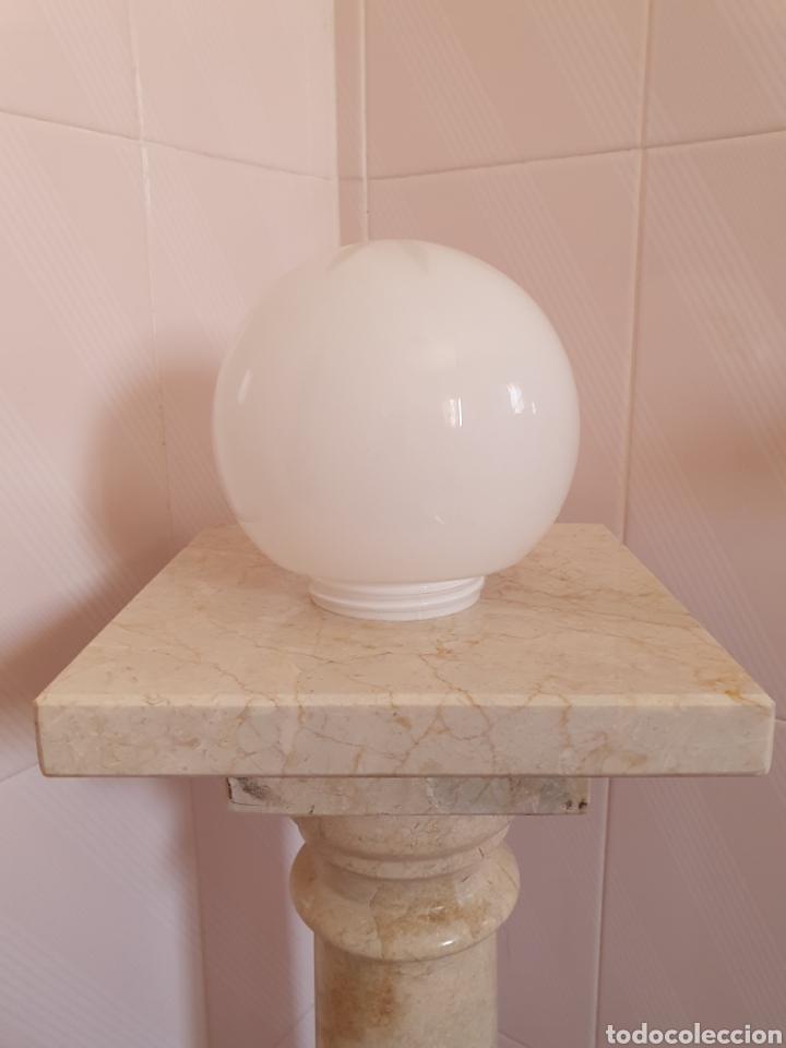 Antigüedades: ANTIGUO BOMBO DE LAMPARA REALIZADO EN CRISTAL DE OPALINA - Foto 1 - 163799026