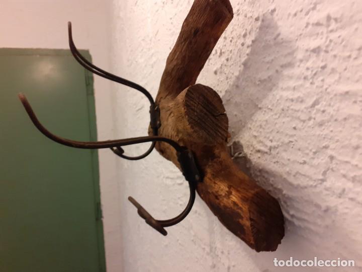 Antig&uuml;edades: Original perchero rustico - Foto 2