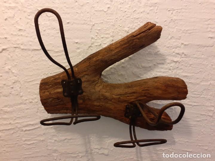 Antig&uuml;edades: Original perchero rustico - Foto 3
