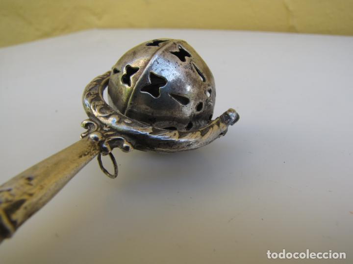 Antig&uuml;edades: 2- Sonajero de plata y hueso - Foto 4