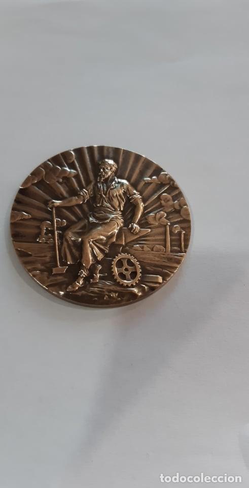 Antig&uuml;edades: Medalla Saint Eloi - Foto 1