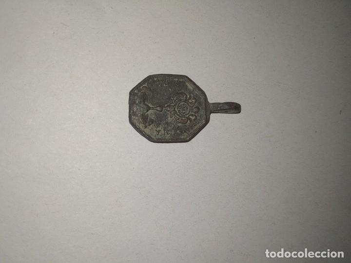 Antig&uuml;edades: Medalla del 18 - Foto 2