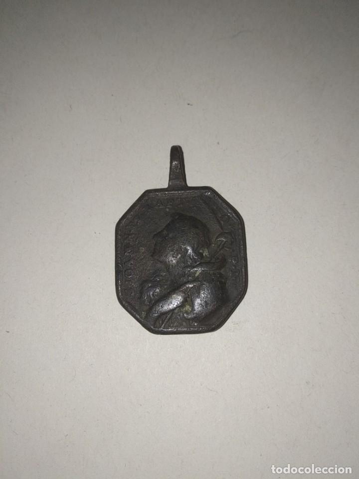 Antig&uuml;edades: Medalla del 18 - Foto 1