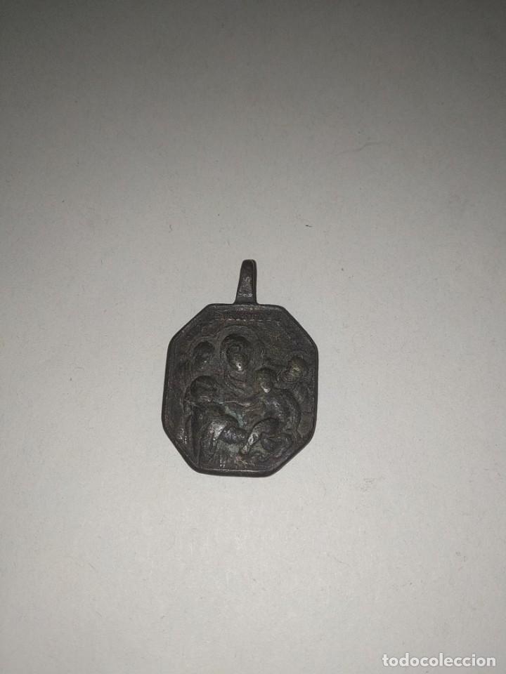 Antig&uuml;edades: Medalla del 18 - Foto 2