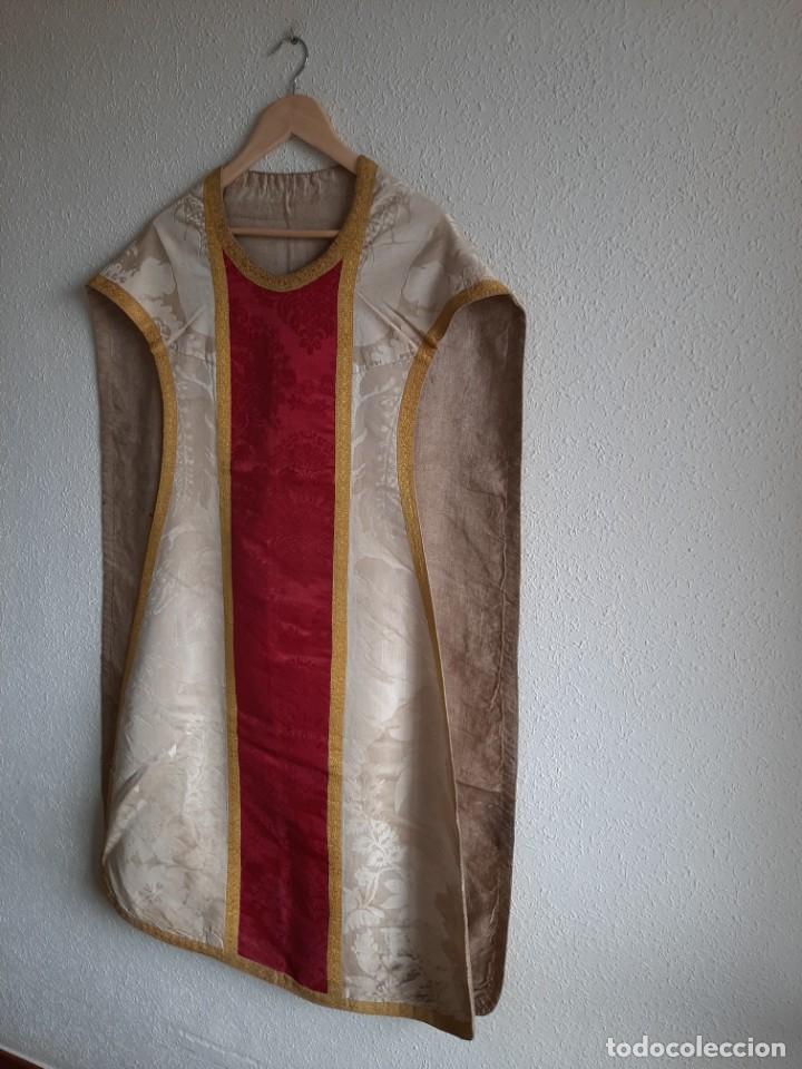 Antig&uuml;edades: CASULLA DE SEDA DAMASQUINADA - SIGLO XIX - Foto 2
