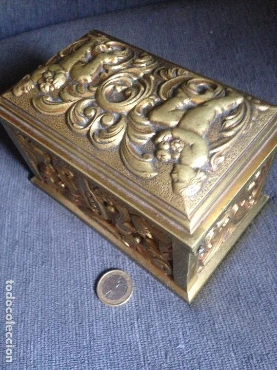 Antig&uuml;edades: joyero caja bronce renacimiento - Foto 3