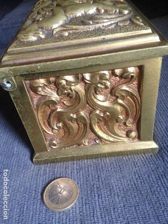 Antig&uuml;edades: joyero caja bronce renacimiento - Foto 4