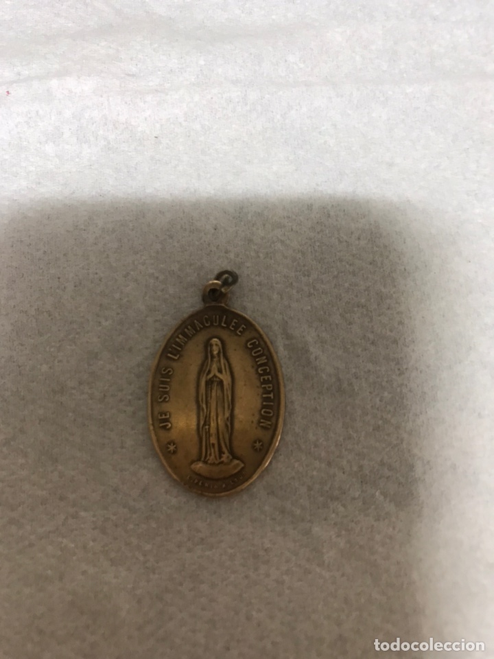 Antig&uuml;edades: Medalla Virgen de Lourdes - Foto 1