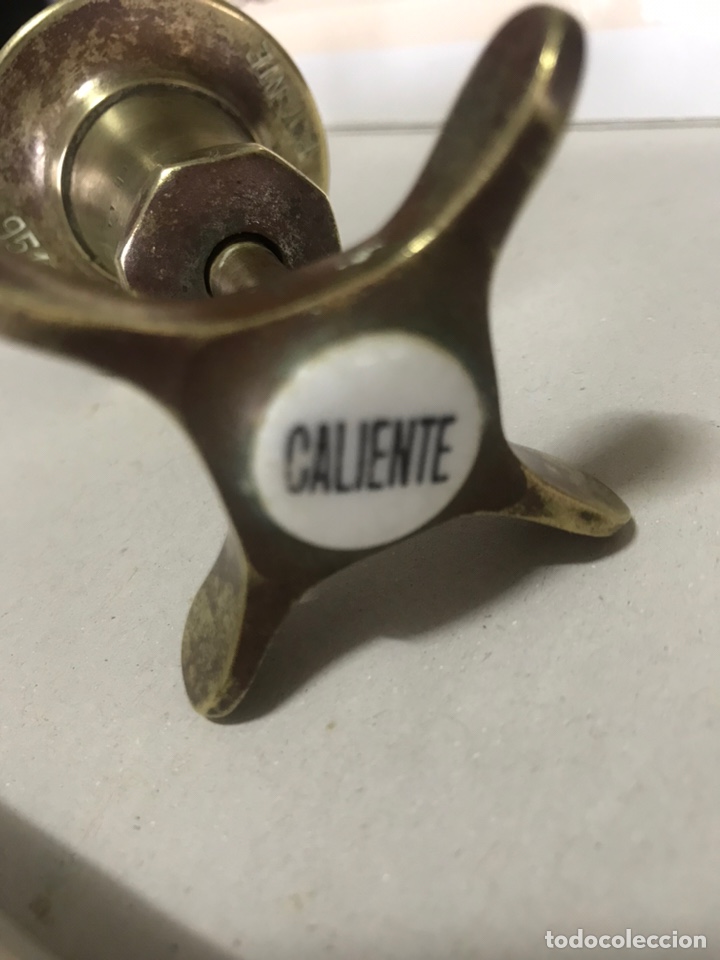 Antig&uuml;edades: Grifer&iacute;a de bronce - Foto 6