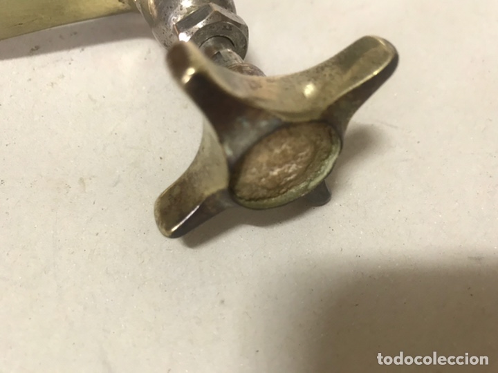 Antig&uuml;edades: Grifer&iacute;a de bronce - Foto 23