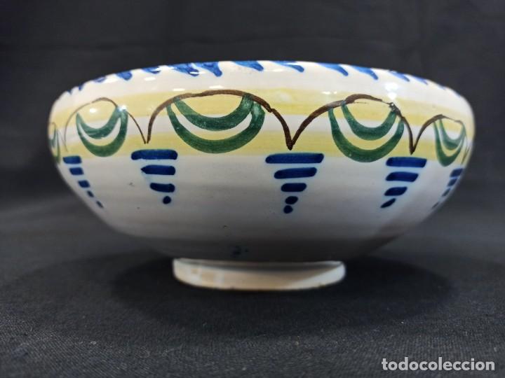 Antig&uuml;edades: Cuenco de cer&aacute;mica tipo Talavera. C9 - Foto 2