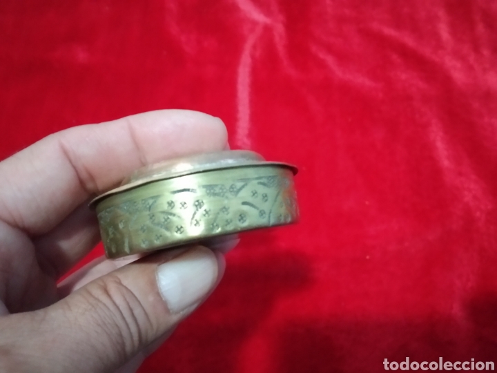 Antig&uuml;edades: Pastillero bronce vintage - Foto 2