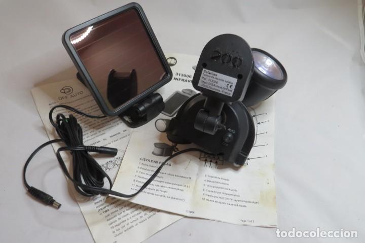 Antig&uuml;edades: LAMPARA LED CON DETECTOR DE PRESENCIA Y DE CARGA SOLAR - Foto 1
