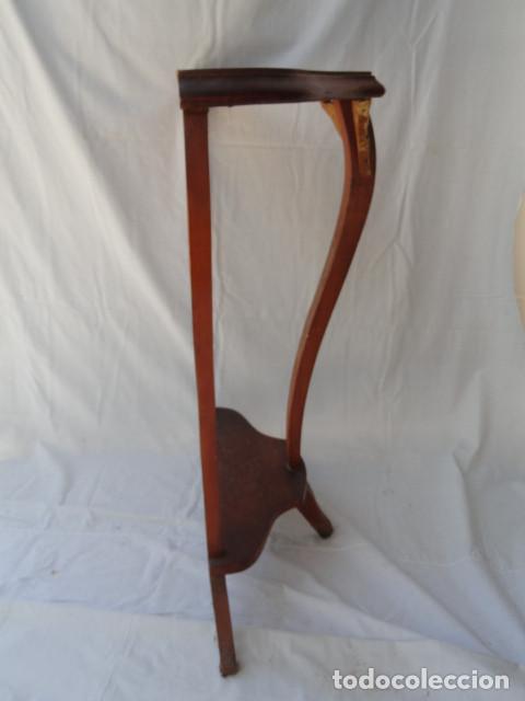 Antig&uuml;edades: SENCILLA C&Oacute;NSOLA DE MADERA CON MARQUETER&Iacute;A. - Foto 11