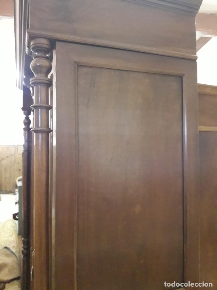 Antig&uuml;edades: Armario con dos puertas - Foto 2