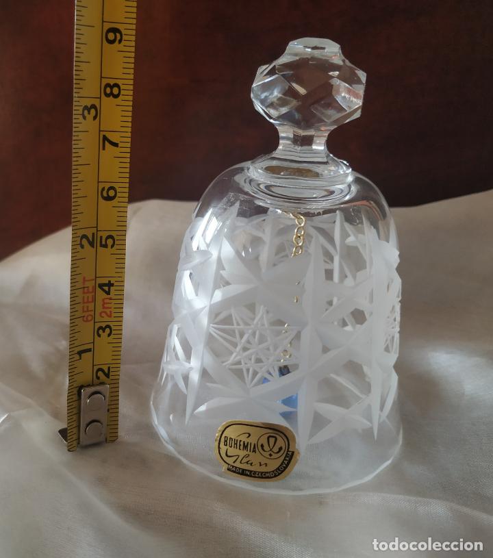 Antigüedades: Preciosa campana de cristal de Bohemia tallado. Checoslovaquia. Nueva - Foto 6 - 295362463