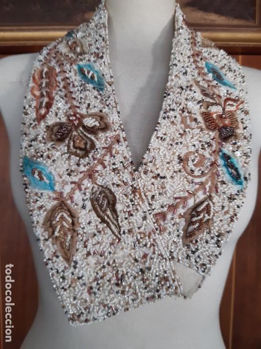 Antig&uuml;edades: BONITO CINTURON CON BORDADOS Y AVALORIOS. - Foto 4