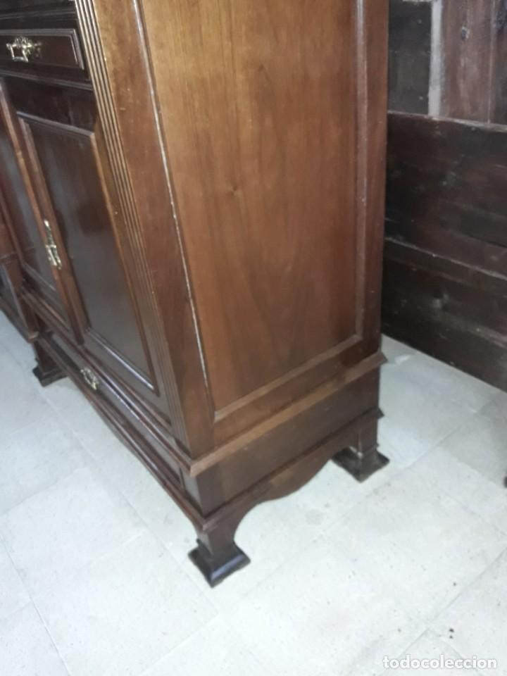 Antig&uuml;edades: Armario - Foto 2