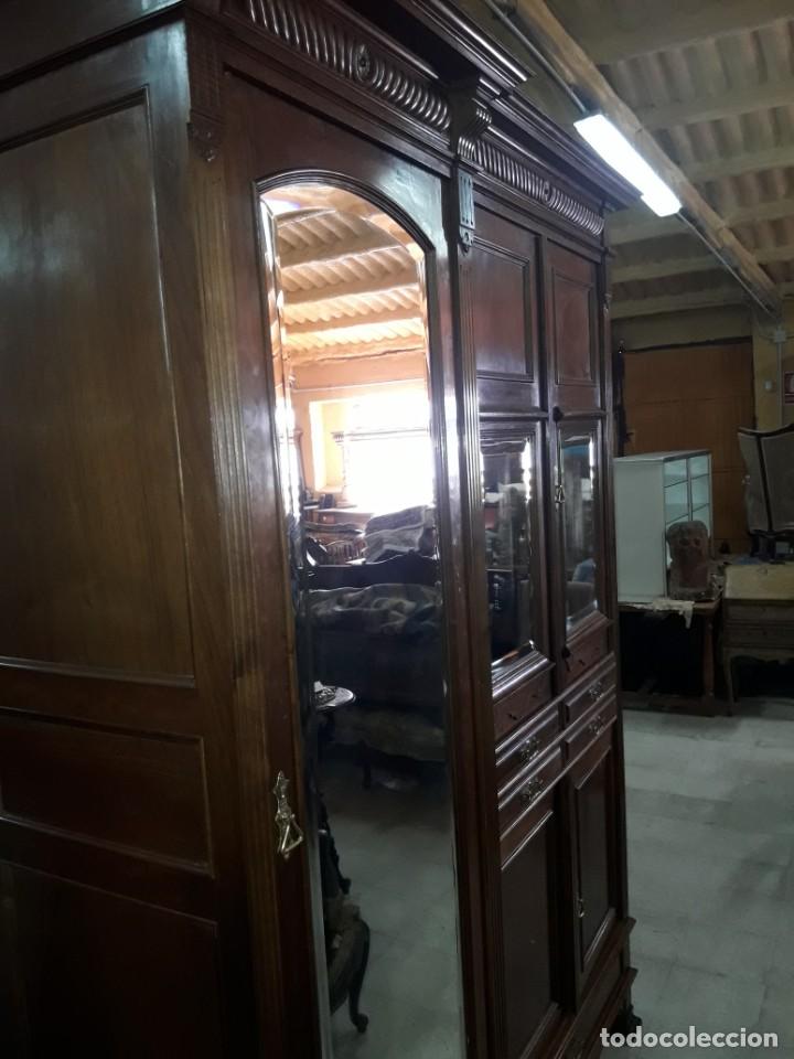 Antig&uuml;edades: Armario - Foto 5