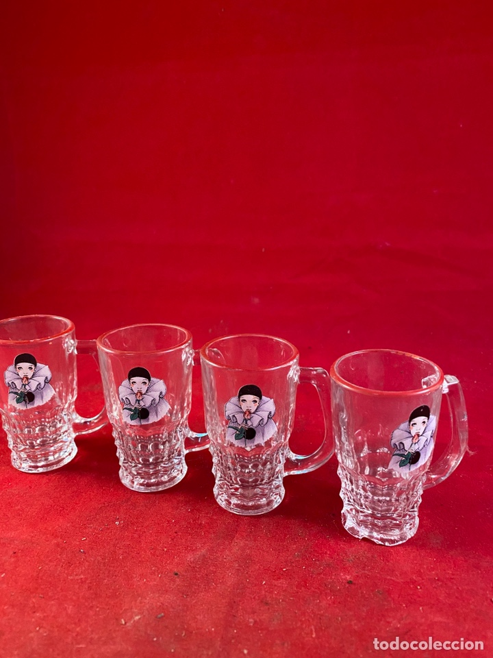 Antig&uuml;edades: 4 jarritas peque&ntilde;as Cristal - Foto 1