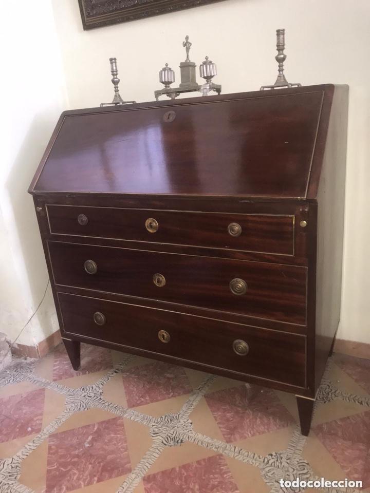 Antig&uuml;edades: C&oacute;moda Carlos IV. Pp. Siglo XIX - Foto 1