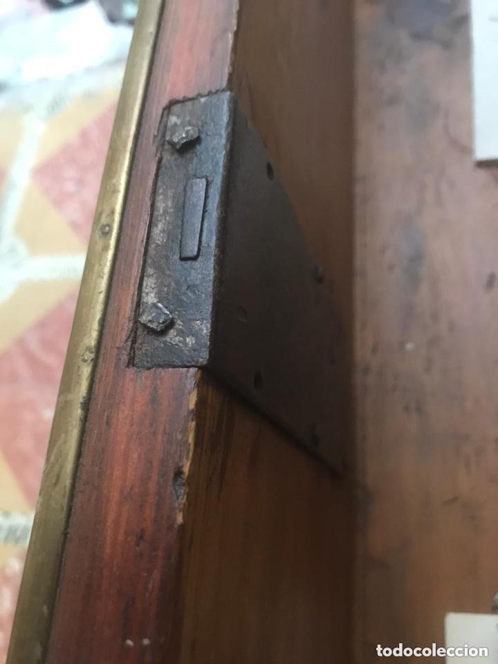 Antig&uuml;edades: C&oacute;moda Carlos IV. Pp. Siglo XIX - Foto 6