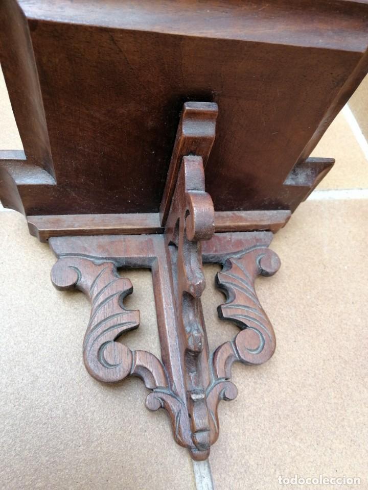 Antig&uuml;edades: CAPILLA DE MADERA SIGLO XIX - Foto 8