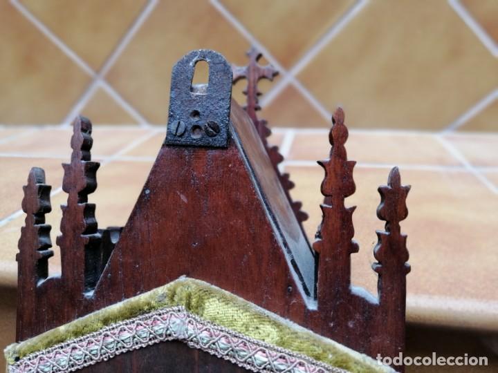 Antig&uuml;edades: CAPILLA DE MADERA SIGLO XIX - Foto 20