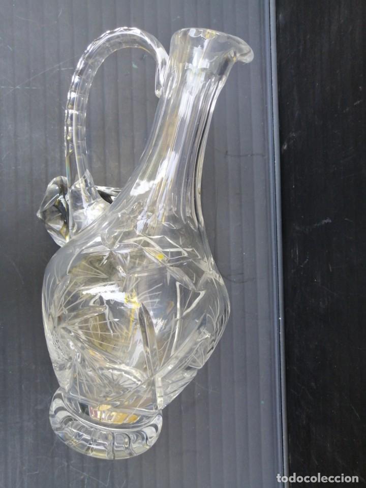 Antig&uuml;edades: BOTELLA LICORERA CON ASA CONFECCIONADA EN CRISTAL - Foto 4