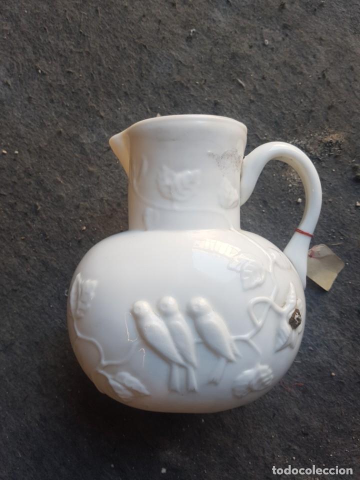 Antig&uuml;edades: Jarra de Opalina grande - Foto 1