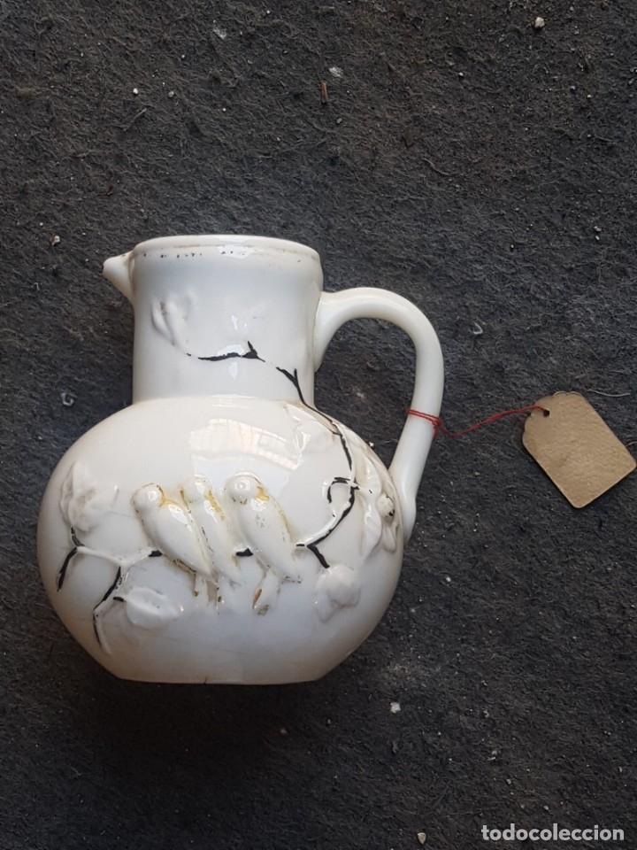 Antig&uuml;edades: Jarra de Opalina - Foto 1