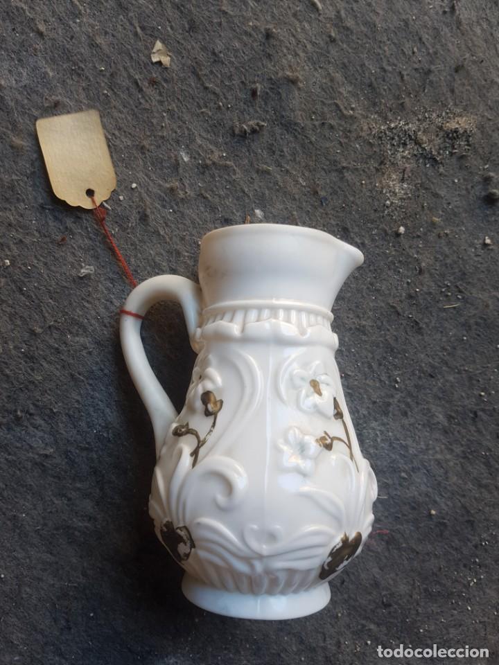 Antig&uuml;edades: Jarra de Opalina - Foto 1