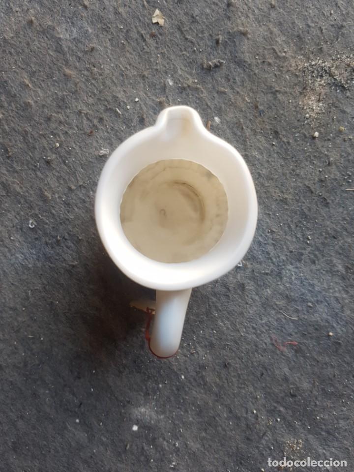 Antig&uuml;edades: Jarra de Opalina - Foto 2