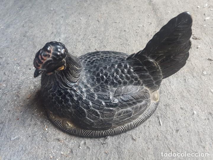 Antig&uuml;edades: Tapa gallina opalina - Foto 1
