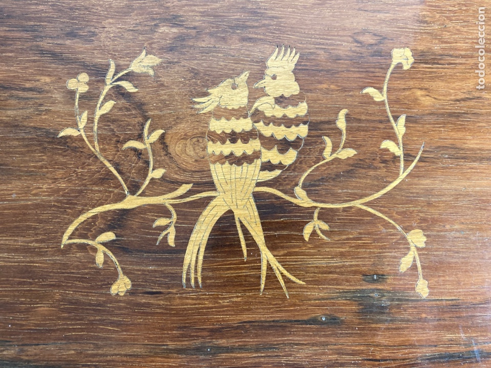 Antig&uuml;edades: BANDEJA DE MADERA CON MARQUETERIA. S.XX. - Foto 2