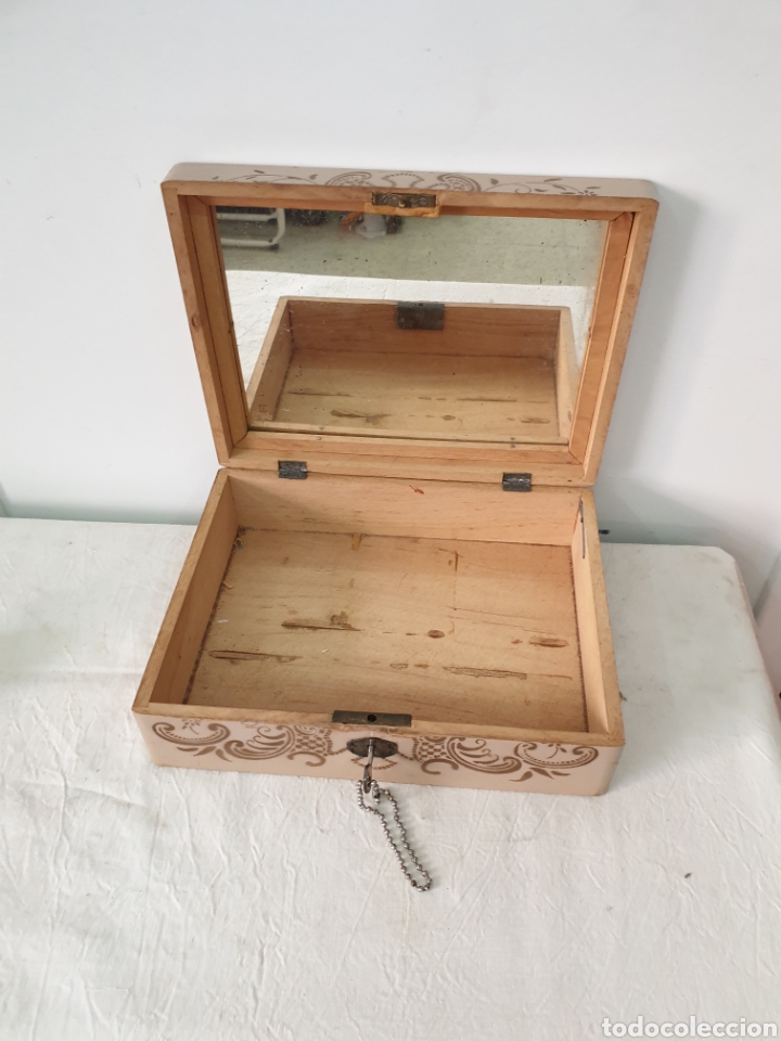 Antig&uuml;edades: Caja cofre - Foto 2