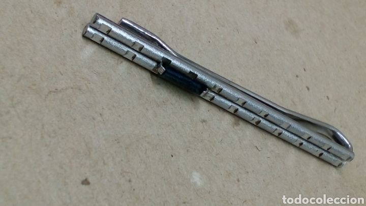 Antig&uuml;edades: Pasa corbata de plata /PC6 - Foto 1