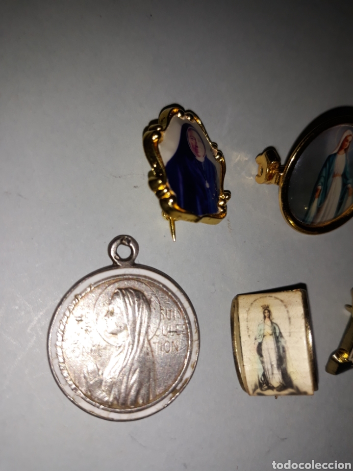Antig&uuml;edades: Lote religioso - Foto 2